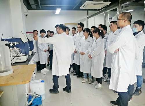 首届开云体（中国）官网药业新技术交流会在南京举行